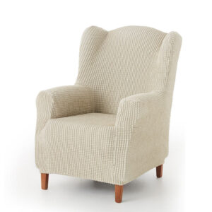 Fauteuil met een ivoorkleurige meubelhoes